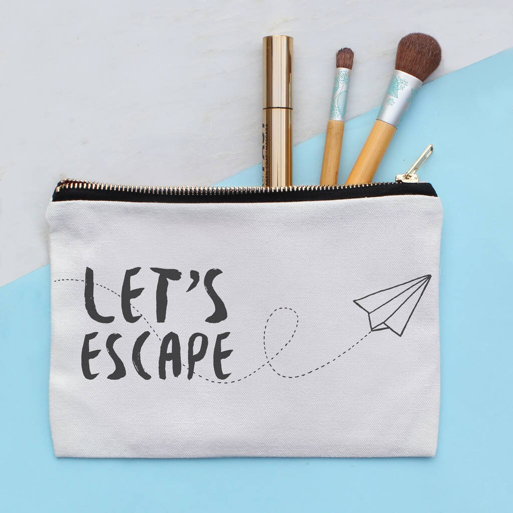 Lets Escape Make-Up Tasche, Brautjungfer Geschenk Personalisierte Schminktasche, Kosmetiktasche, Hochzeit Für Mama von Thatsnicethatuk