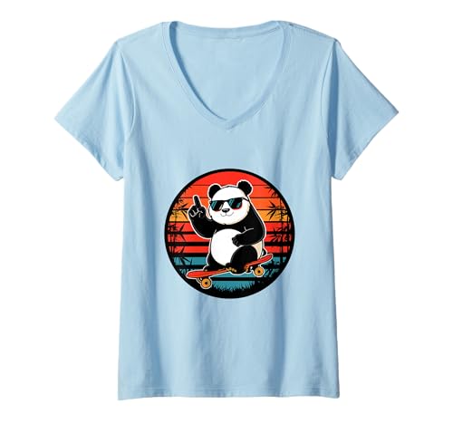 Damen Panda Skater Cool Urban Bamboo Ride bei Sonnenuntergang T-Shirt mit V-Ausschnitt Damen Panda Skater Cool Urban Bamboo Ride bei Sonnenuntergang T-Shirt mit V-Ausschnitt von The Cool Panda Skater Enjoys A Retro Ride Sunset