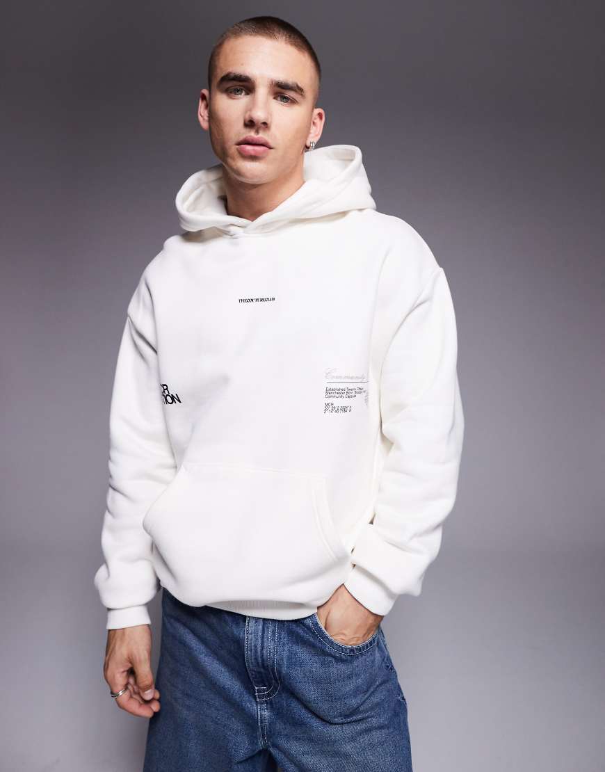 The Couture Club - Kapuzenpullover in Wollweiß mit „Community Capsule"-Print The Couture Club - Kapuzenpullover in Wollweiß mit „Community Capsule"-Print von The Couture Club