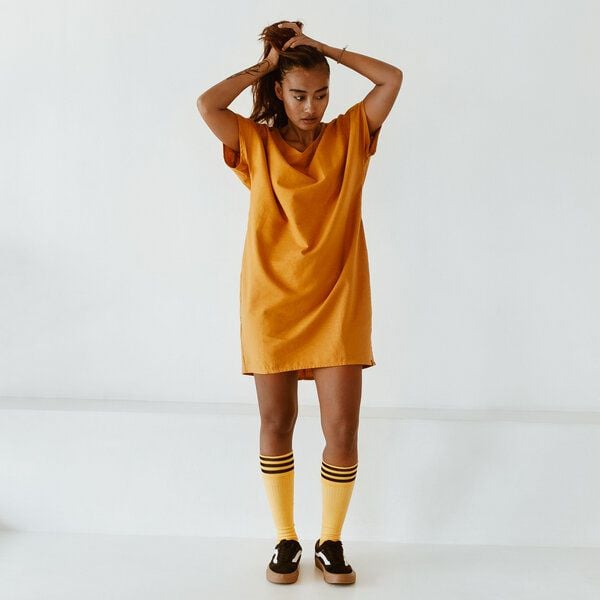 The Driftwood Tales Weit geschnittenes Baumwoll-/Leinenkleid mit zwei Seitentaschen von The Driftwood Tales