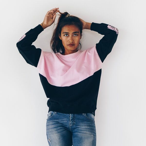 The Driftwood Tales Weit geschnittenes feminines Sweatshirt, 100 % Bio-Baumwolle The Driftwood Tales Weit geschnittenes feminines Sweatshirt, 100 % Bio-Baumwolle von The Driftwood Tales