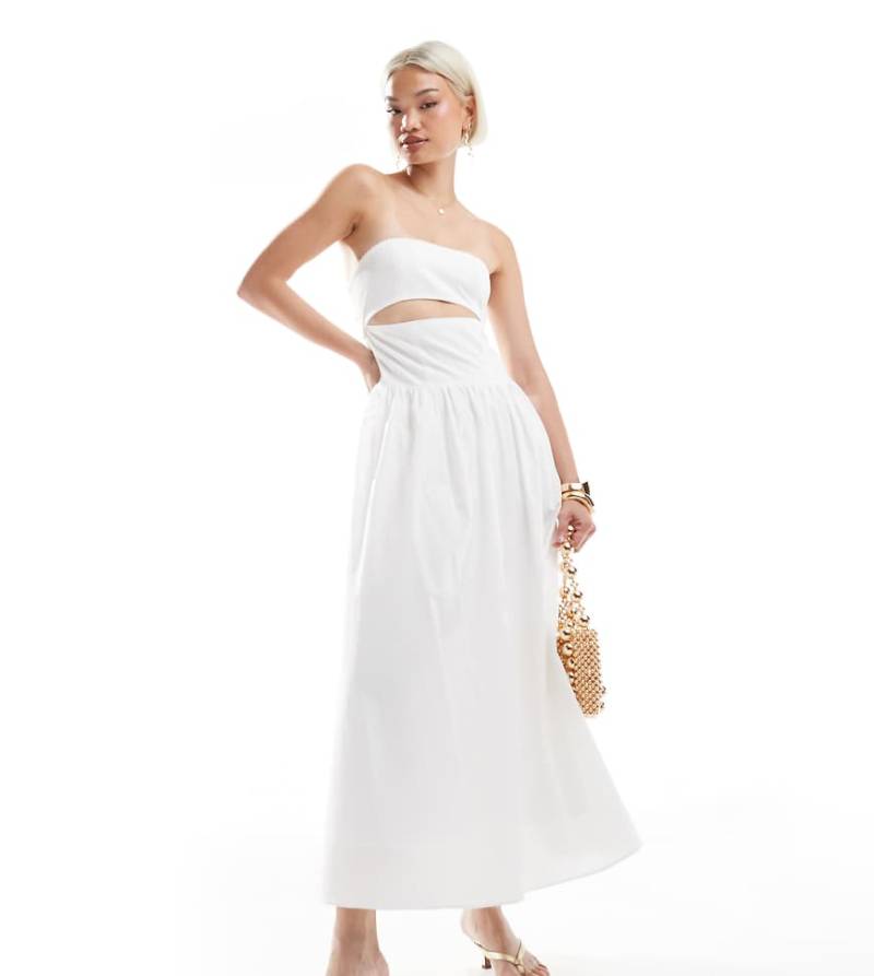 The Frolic - Exklusives, trägerloses Popeline-Maxikleid in Weiß mit Zierausschnitt und gebundener Rückseite von The Frolic