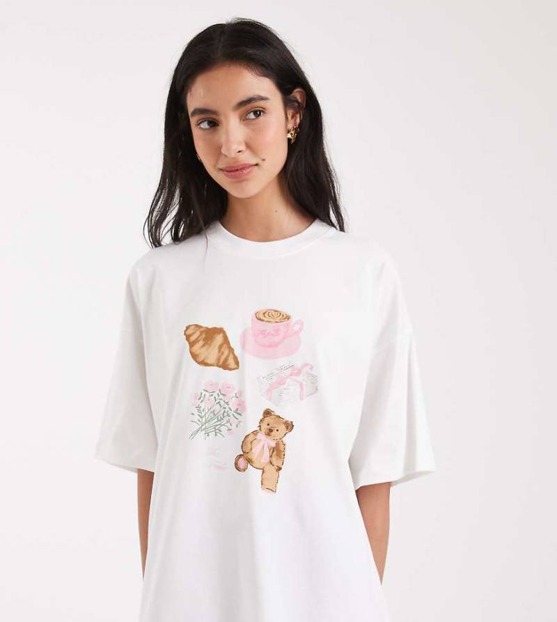 The Frolic - Bequemes Oversize-T-Shirt in Creme mit hohem Baumwollanteil und Grafik-Weiß The Frolic - Bequemes Oversize-T-Shirt in Creme mit hohem Baumwollanteil und Grafik-Weiß von The Frolic