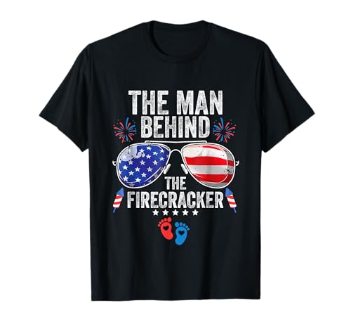 The Man Behind The Firecracker Funny 4th Of Juli Pregnancy T-Shirt The Man Behind The Firecracker Funny 4th Of Juli Pregnancy T-Shirt von The Man Behind Firecracker Pregnancy 4th Of July