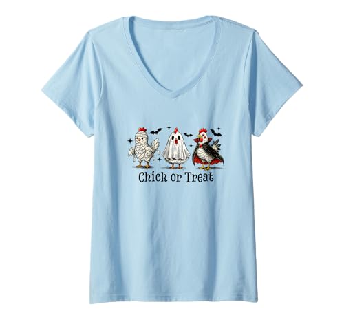 Damen Vintage Halloween Hühner Kostüm Geist Mama und Vampir T-Shirt mit V-Ausschnitt von The Modish Bunker - Patchwork Spooky Threads