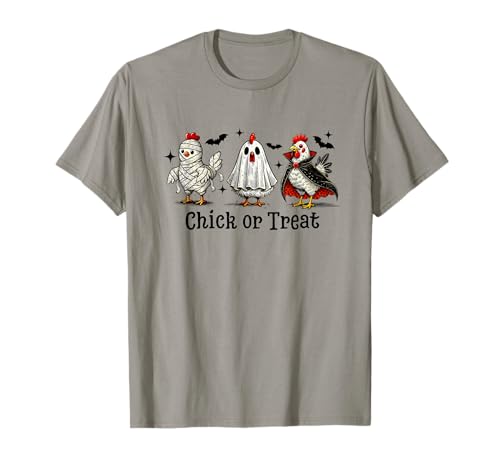 Vintage Halloween Hühner Kostüm Geist Mama und Vampir T-Shirt von The Modish Bunker - Patchwork Spooky Threads