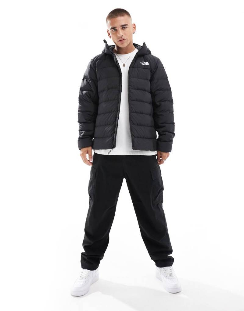 The North Face - Aconcagua 3 - Pufferjacke in Schwarz mit Taschen und Kapuze von The North Face