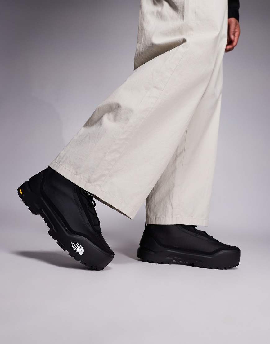 The North Face - Base Camp 100 - Wasserfeste Stiefel in Schwarz von The North Face