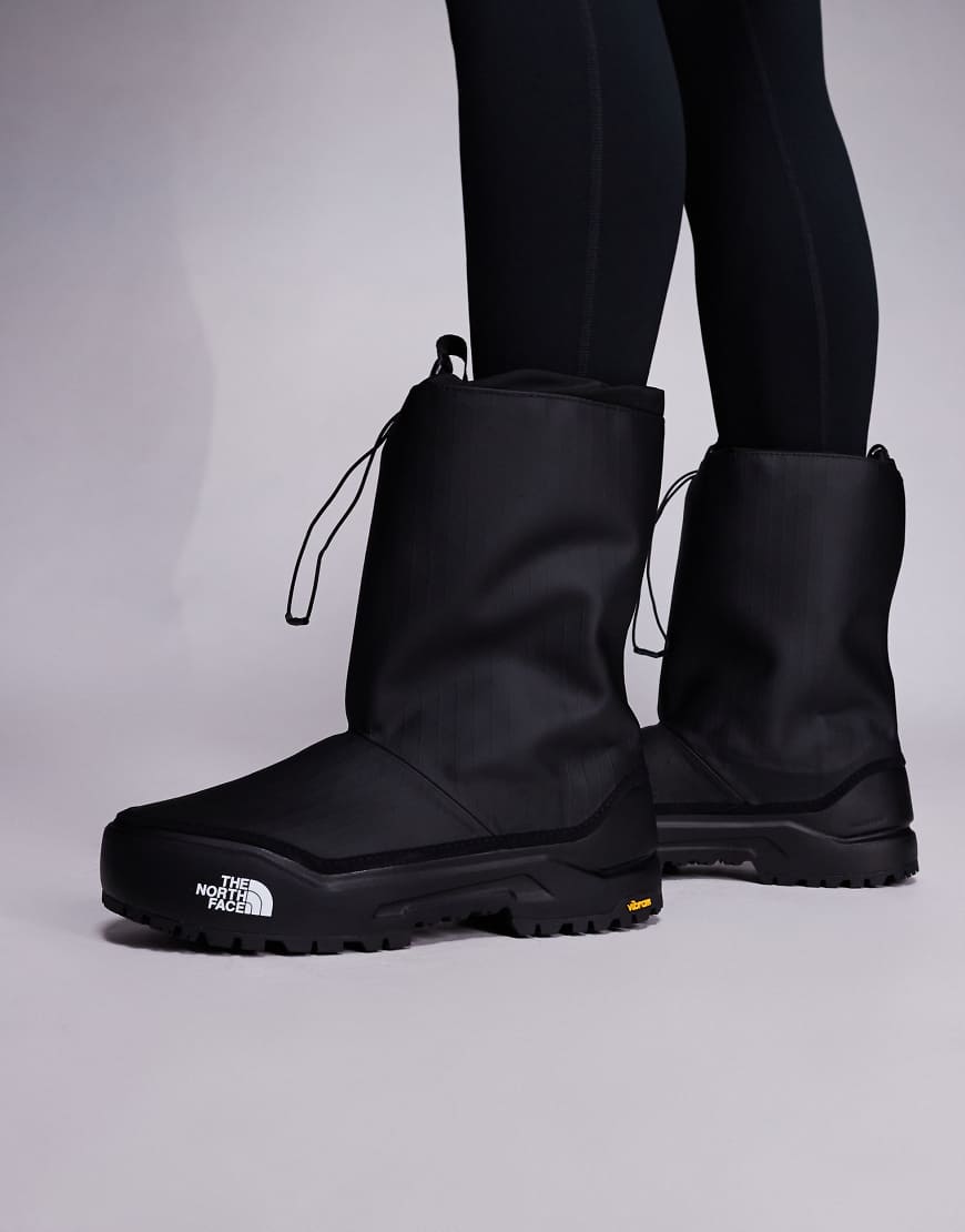 The North Face - Base Camp 200 - Wasserdichte Stiefel in TNF Schwarz / TNF Schwarz von The North Face