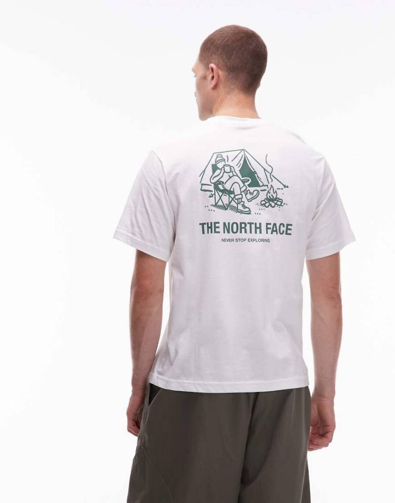 The North Face - Campfire - Oversize-T-Shirt in Weiß mit Rückenprint von The North Face