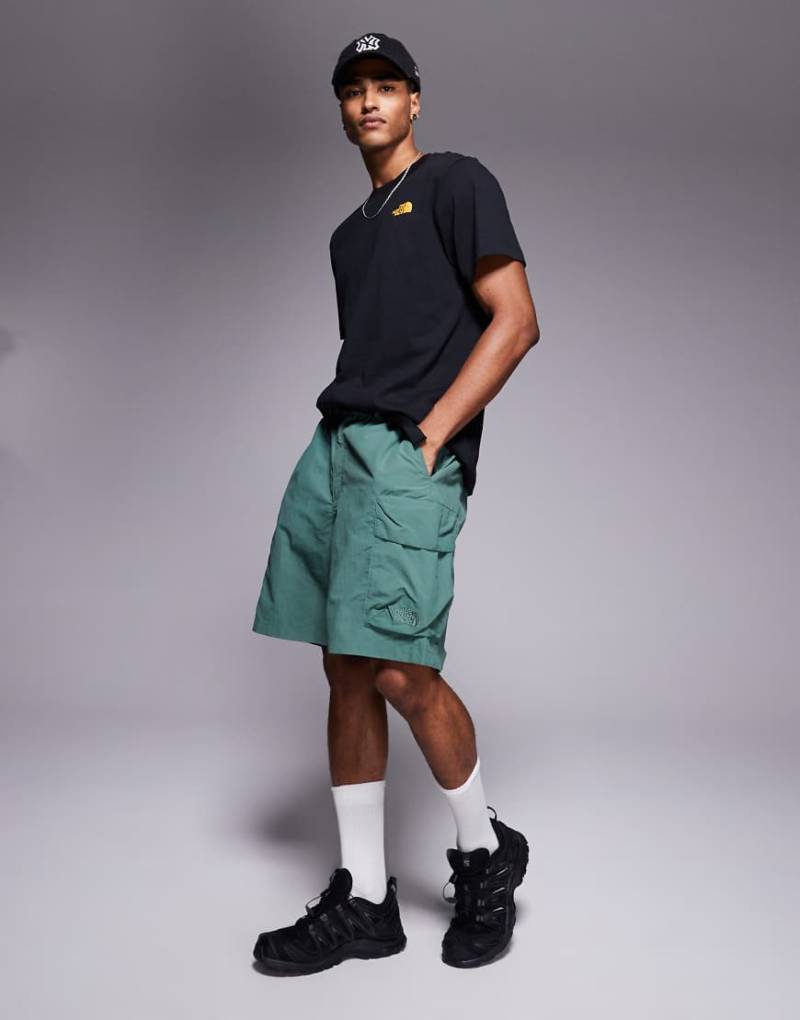 The North Face - Cargo-Shorts in Grün mit Logo-Tasche von The North Face