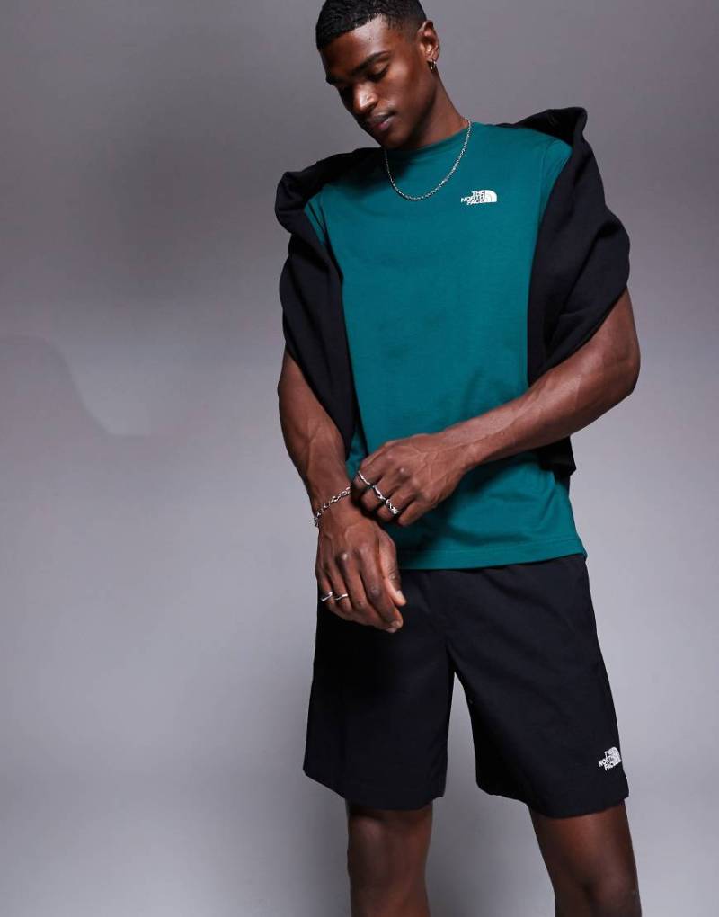 The North Face - Class V Pathfinder - Shorts in Schwarz mit Gürtel und Logo von The North Face