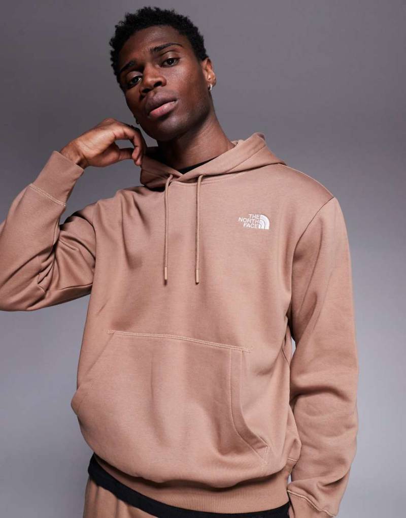 The North Face - Essential - Oversize-Kapuzenpullover in Braun mit Logo auf der Brust von The North Face