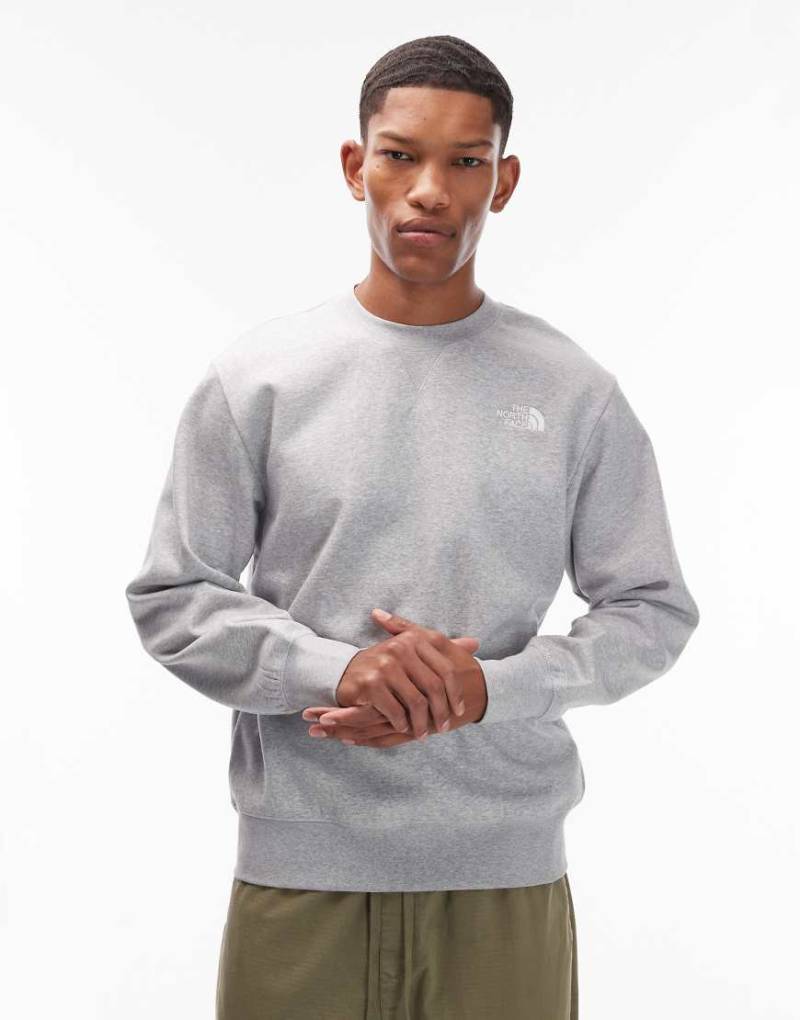 The North Face - Essential - Oversize-Sweatshirt in Grau mit Logo von The North Face