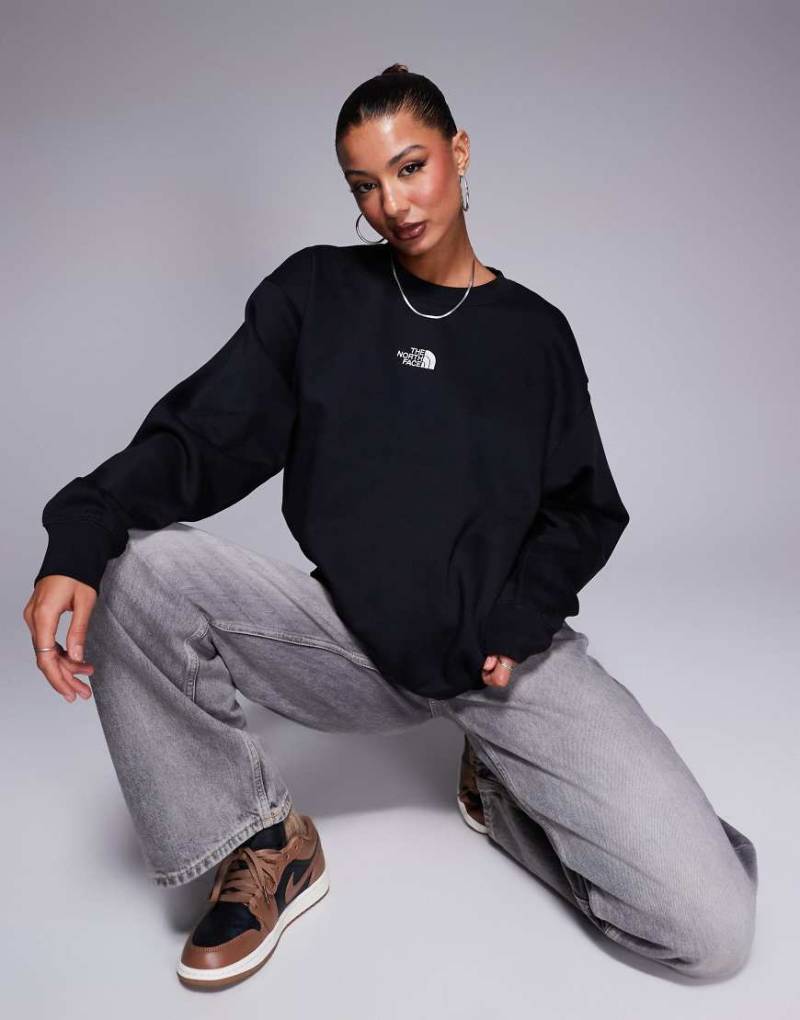 The North Face - Essential - Oversize-Sweatshirt in Schwarz mit Logo von The North Face