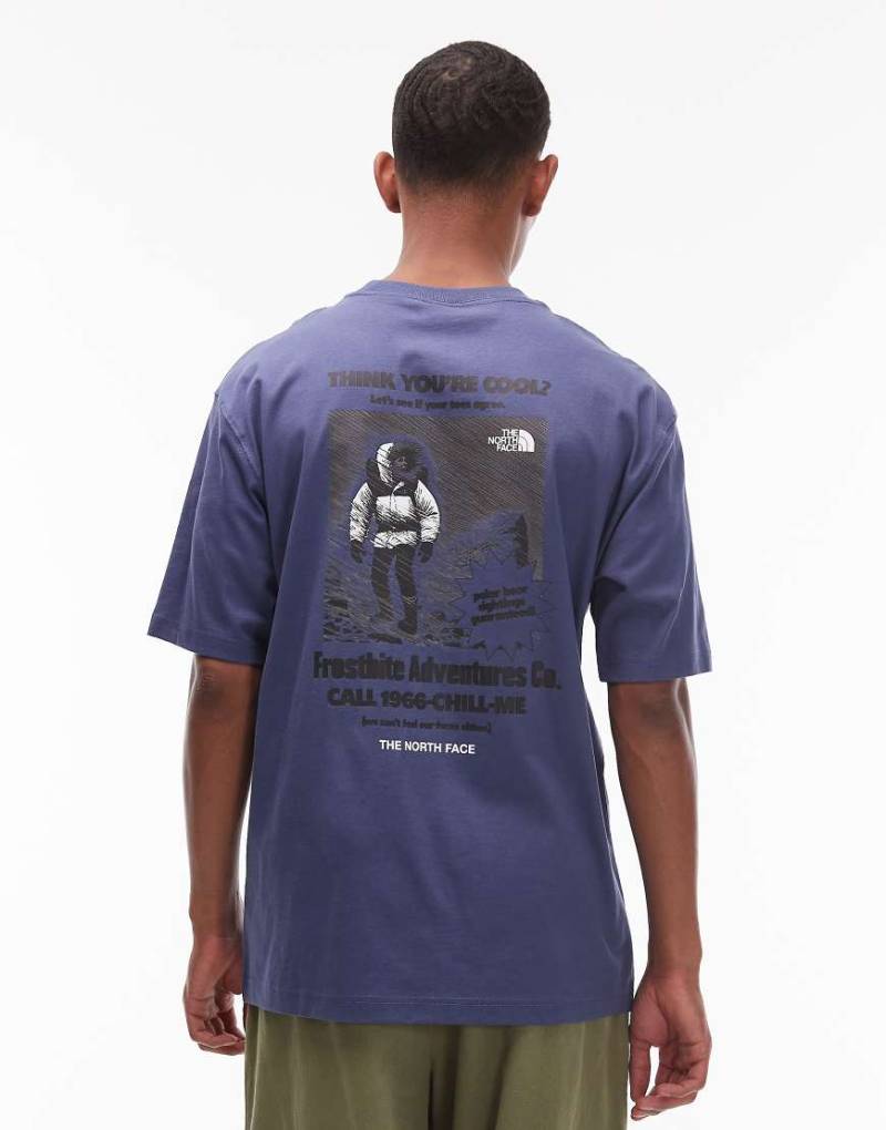 The North Face - Expedition - Oversize-T-Shirt in Blau mit Rückenprint The North Face - Expedition - Oversize-T-Shirt in Blau mit Rückenprint von The North Face