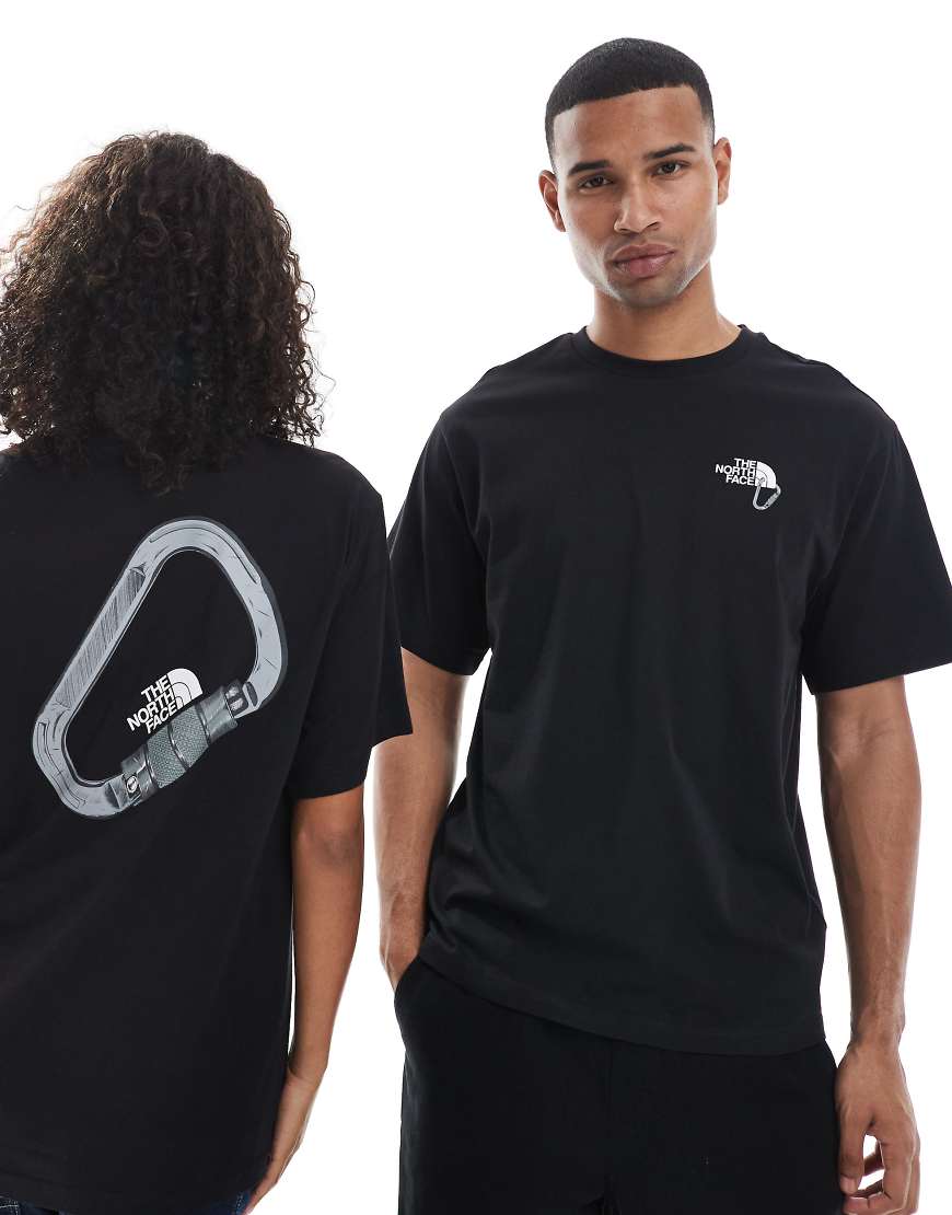 The North Face - Explore Carabiner - Unisex-T-Shirt in Schwarz mit Rückenprint und lockerer Passform von The North Face