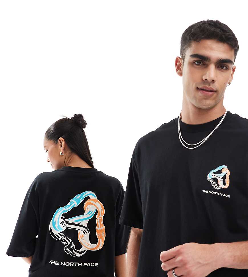 The North Face - Interlock Carabiner - Oversize-T-Shirt in Schwarz mit Rückenprint The North Face - Interlock Carabiner - Oversize-T-Shirt in Schwarz mit Rückenprint von The North Face