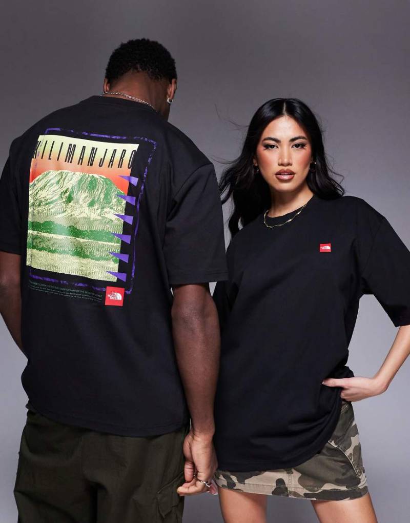 The North Face - Kilimanjaro - T-Shirt in Schwarz mit Oversize-Rückenprint, unisex von The North Face