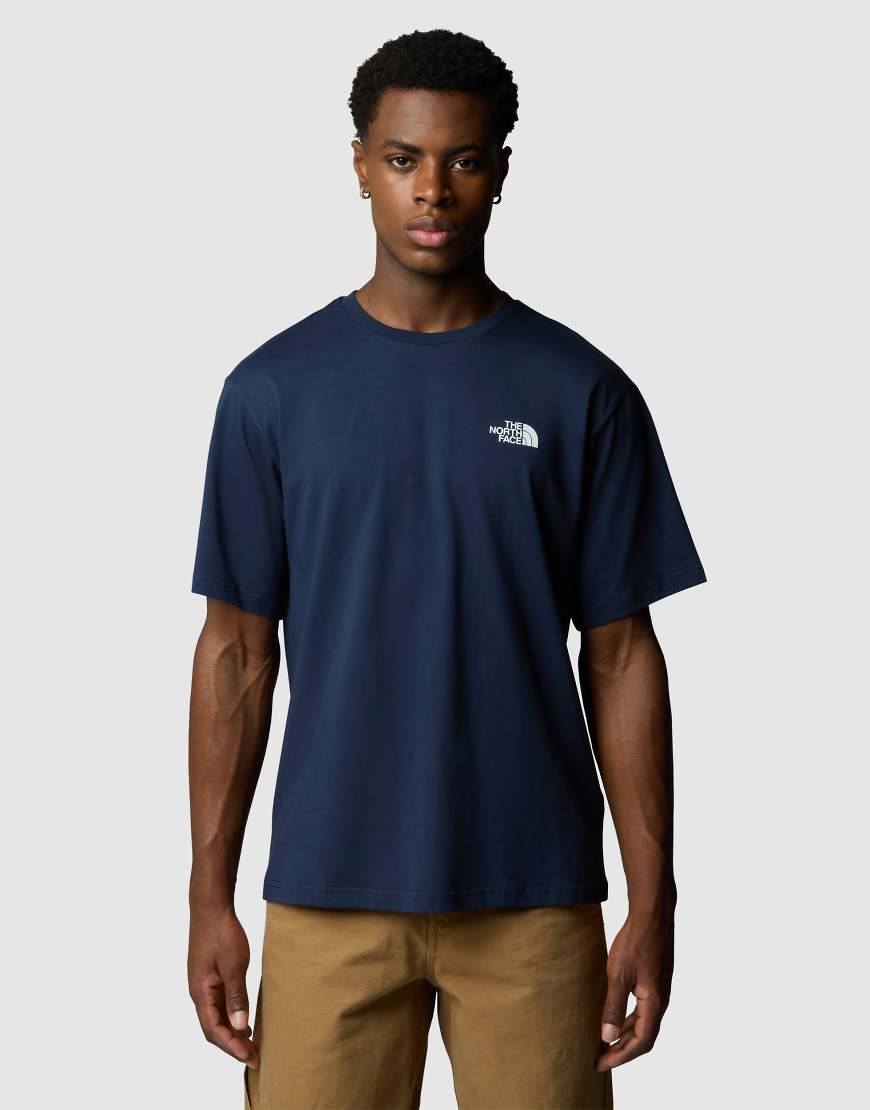 The North Face - M Mountain - Relaxed-Fit-T-Shirt in Gipfel-Marineblau/TNF-Weiß mit Skizzenprint von The North Face