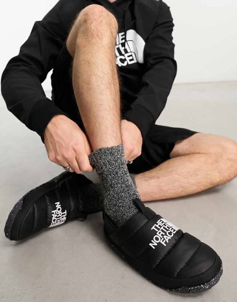 The North Face - Nuptse - Mules in Schwarz mit Daunen-Wattierung The North Face - Nuptse - Mules in Schwarz mit Daunen-Wattierung von The North Face
