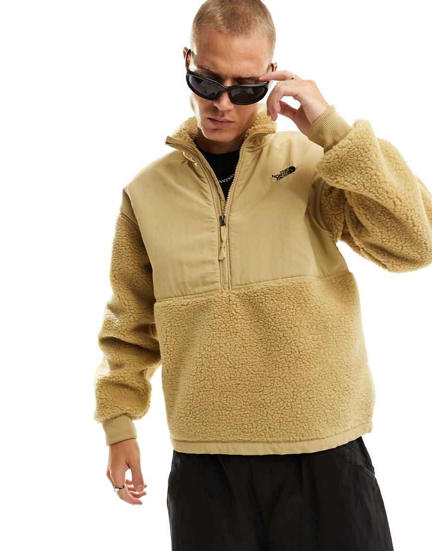 The North Face - Platte High Pile - Schweres Fleece-Sweatshirt in Steinbeige mit kurzem 1/4-Reißverschluss-Neutral The North Face - Platte High Pile - Schweres Fleece-Sweatshirt in Steinbeige mit kurzem 1/4-Reißverschluss-Neutral von The North Face