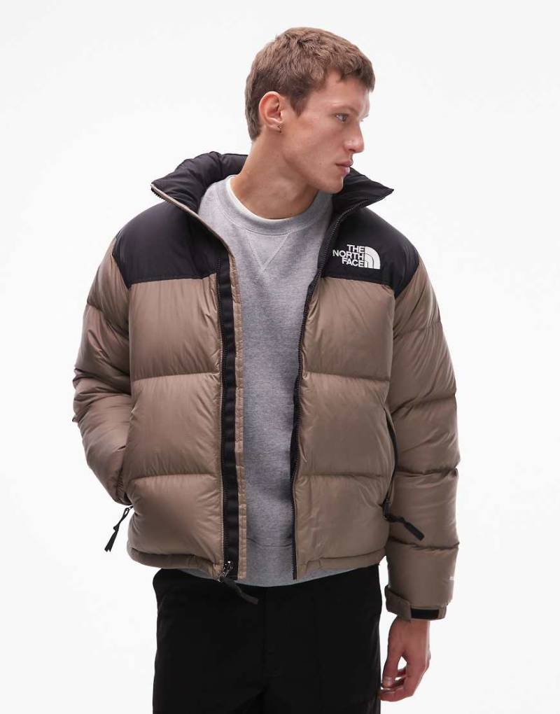 The North Face - Retro Nuptse - Daunen-Pufferjacke in Hellbraun-Brown von The North Face