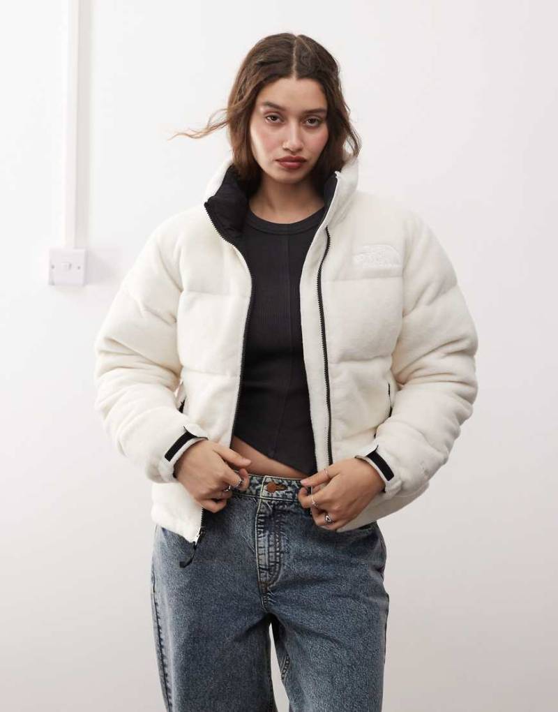 The North Face - Retro Nuptse - Gesteppte Fleecejacke in Wollweiß von The North Face