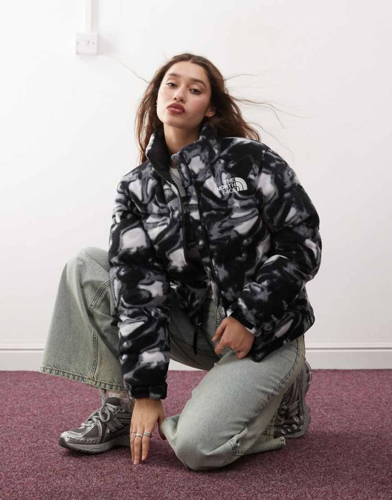 The North Face - Retro Nuptse - Polarfleece-Jacke mit Liquidprint in Grau von The North Face