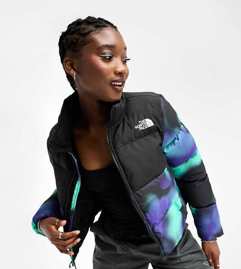 The North Face - Saikuru - Kurz geschnittene Jacke mit blauem Batikmuster, exklusiv bei ASOS The North Face - Saikuru - Kurz geschnittene Jacke mit blauem Batikmuster, exklusiv bei ASOS von The North Face