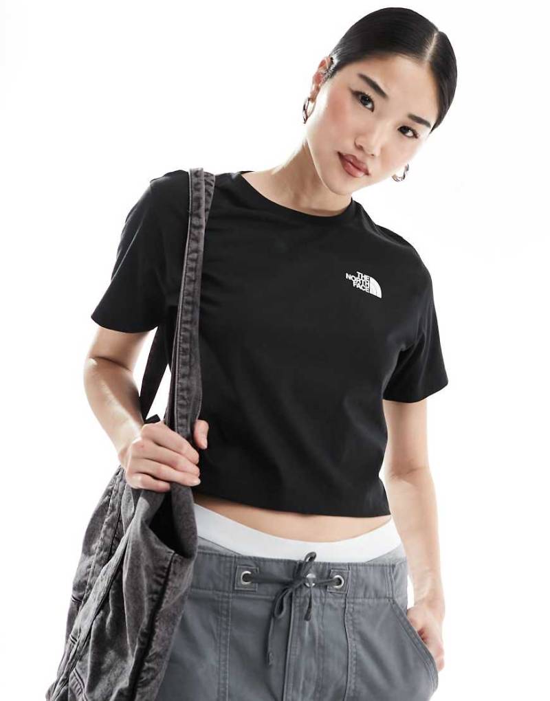 The North Face - Simple Dome - Kurz geschnittenes T-Shirt in Schwarz mit Logo von The North Face