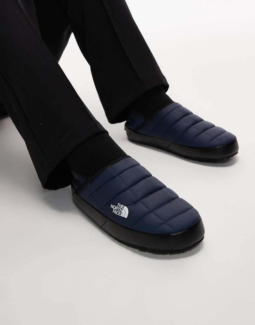 The North Face - Thermoball Traction - Mules in Marineblau von The North Face