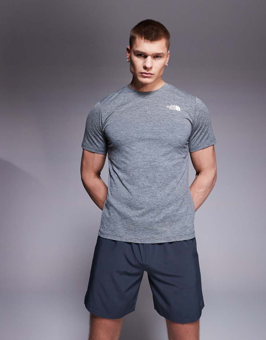 The North Face - Training 24/7 - T-Shirt in Grau mit Logo The North Face - Training 24/7 - T-Shirt in Grau mit Logo von The North Face