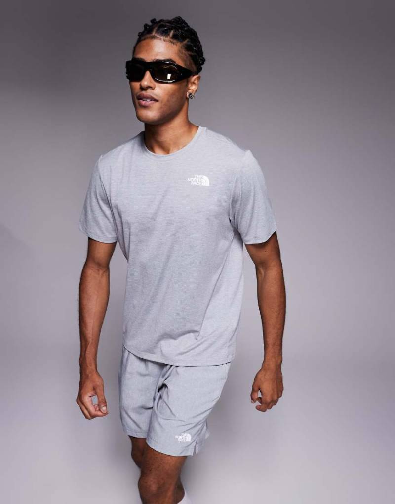 The North Face - Training 24/7 - T-Shirt in Grau mit Logo von The North Face