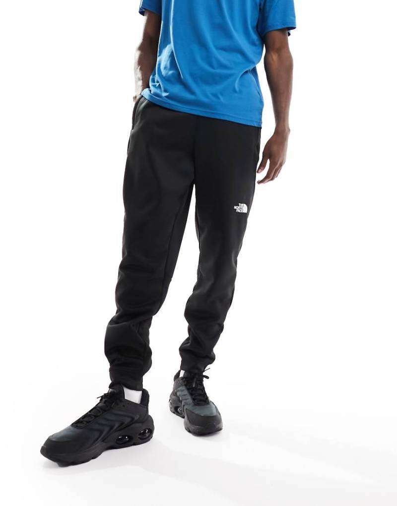 The North Face - Training Reaxion - Jogginghose aus Fleece in Schwarz von The North Face