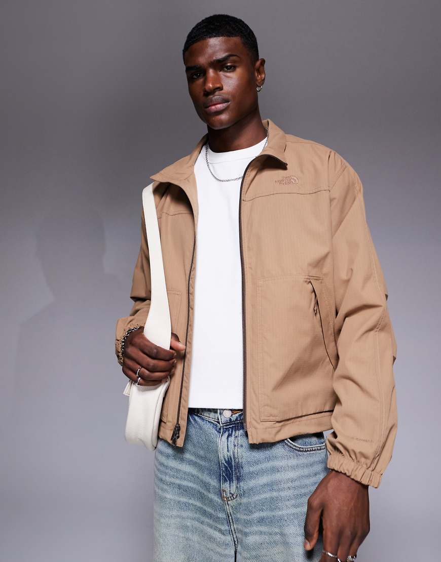 The North Face - Wind Cordura - Jacke in Braun mit Reißverschluss The North Face - Wind Cordura - Jacke in Braun mit Reißverschluss von The North Face