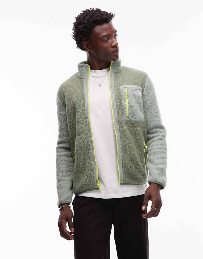 The North Face - Yumiori - Fleece-Jacke in Hellgrün im Colourblock-Design mit Reißverschluss von The North Face