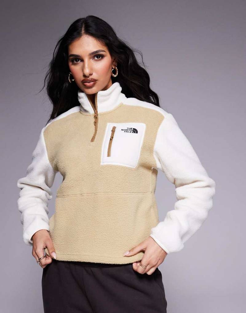 The North Face - Yumiori - Fleece-Sweatshirt in Beige mit kurzem Reißverschluss-Neutral von The North Face