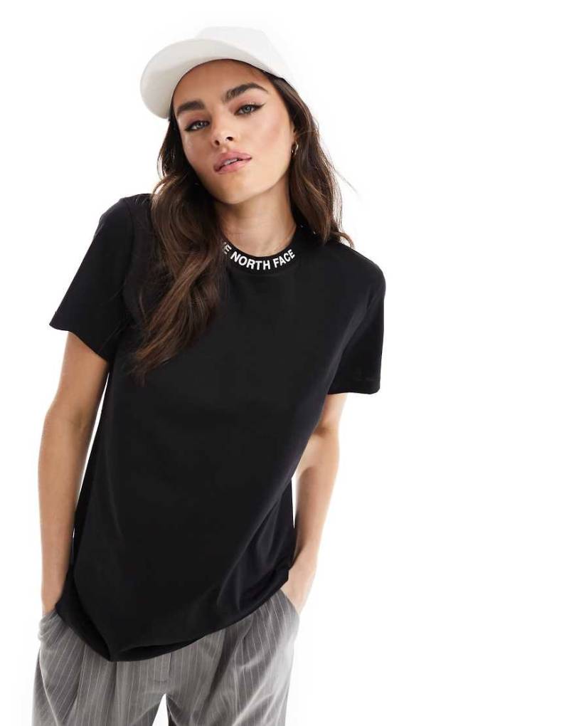 The North Face - Zumu - T-Shirt in gebrochenem Schwarz mit Logo von The North Face