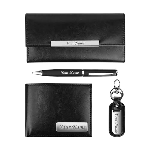 The Wallet Story Personalisiertes Pärchen Spezial Leder Multi-Utility Geschenkset | mit Namen | Leder | Bestes Geschenk für Paare, Schwarz, Casual The Wallet Story Personalisiertes Pärchen Spezial Leder Multi-Utility Geschenkset | mit Namen | Leder | Bestes Geschenk für Paare, Schwarz, Casual von The Wallet Store