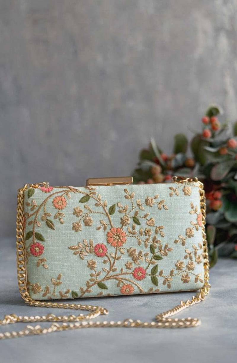 Blumige Creeper Box Clutch - Mint von TheAMYRAStore