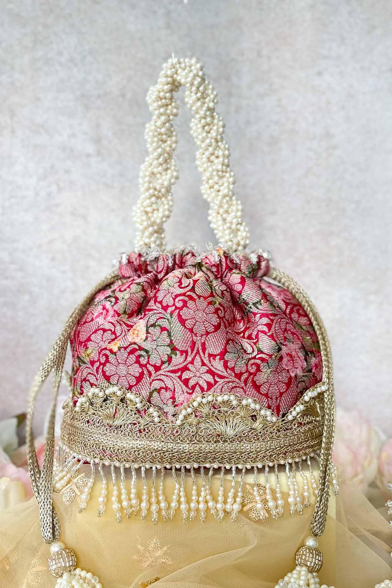 Elora Deep Red Potli, Hochzeitsgeschenk, Designer Und Hochzeitstasche, Jubiläumsgeschenk Für Sie, Diwali Party Taschen von TheAMYRAStore