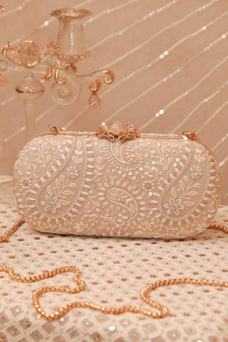 Rhea Threadwork Clutch - Grey , Brautpartygeschenke, Bestickte Designer- Und Abendtasche, Diwali Partytaschen von TheAMYRAStore