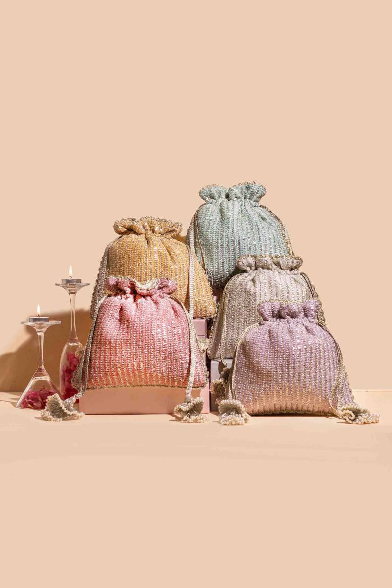 Tara Gastgeschenke - 10Er Set, Bestickter Georgette Beutel, Gastgeschenk, Brautjungfer Mitbringsel von TheAMYRAStore