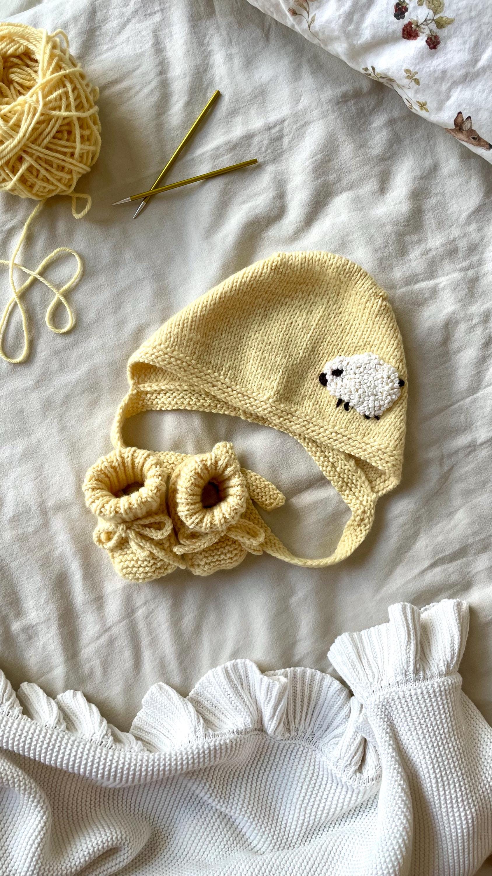 Mütze Und Babyschuhe Im Set Aus Merino Wolle, Grösse 3-9 Monate von TheAliceLoop