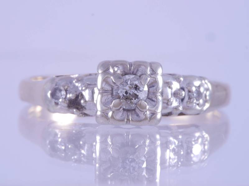 Antike Art Deco 14K Zwei Ton Gold Diamant Floral Design Verlobungsring von TheAntiqueAppeal