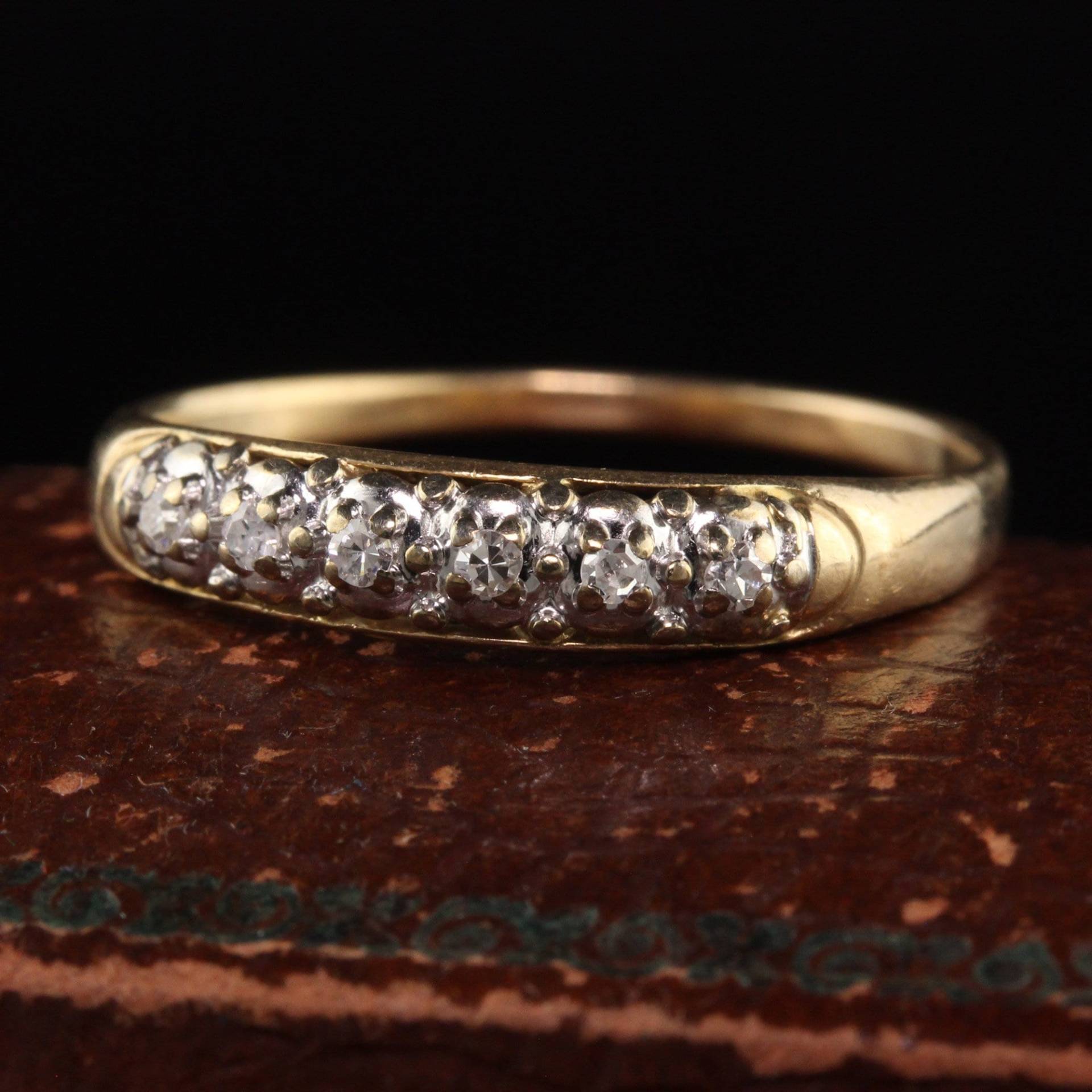 Antiker Art Deco 14K Gelb- Und Weißgold Single Cut Diamant Ehering - Größe 8, 25 von TheAntiqueParlour