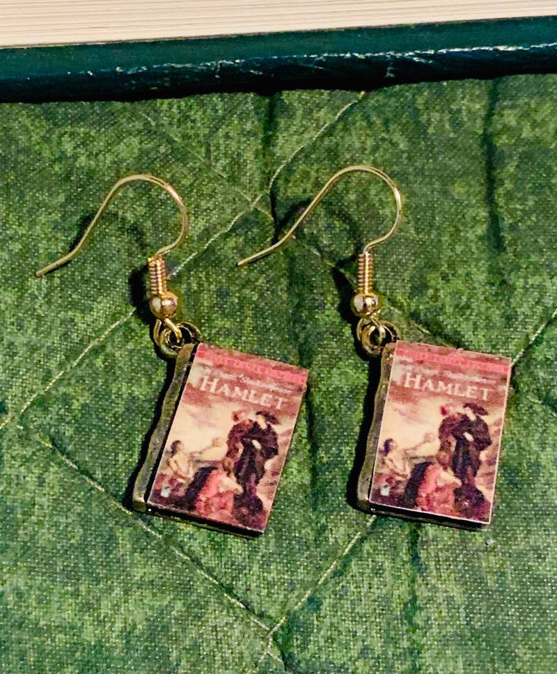 Buch Ohrringe, Hamlet, Shakespeare Ohrring Shakespeare, Hamlet Charm Ohrringe von TheArtisticDabbler