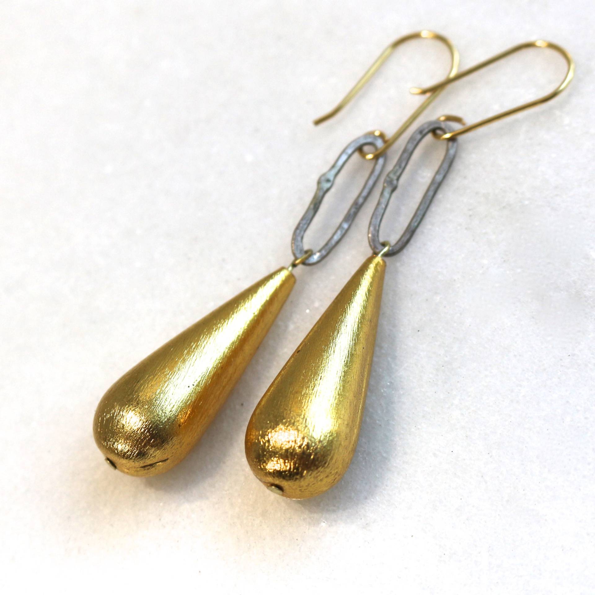 Lange Mixed Metal Silber Und Gold Vermeil Tropfen Ohrringe von TheAtelier
