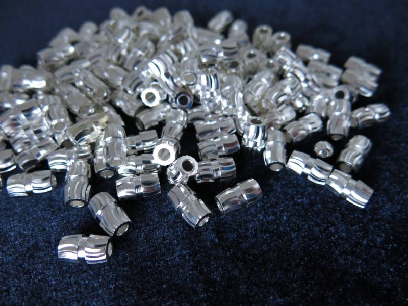 Swirl Diamantschliff Silber Plattiert Zylinder Perlen Oval - Spacer Metallperlen von TheAtticExchange